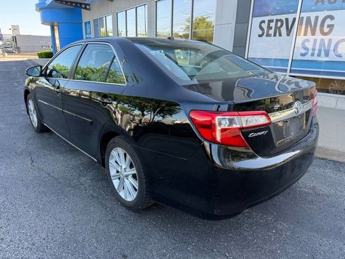 Used 2013 Toyota Camry XLE w/ Leather Pkg FWD image 10