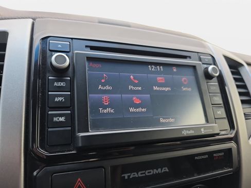 Used 2015 Toyota Tacoma 4x4 Double Cab w/ SR5 Package image 22