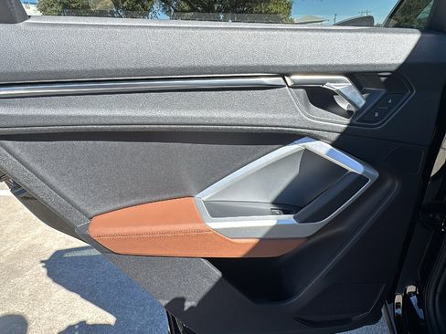 Used 2022 Audi Q3 2.0T Premium image 16