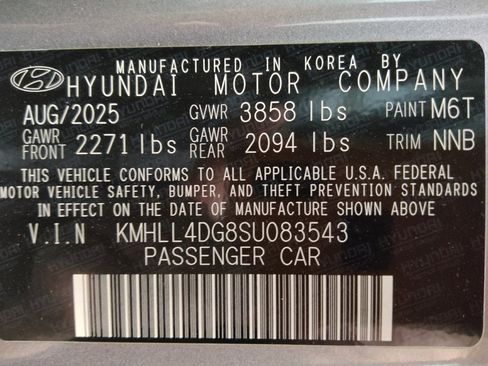 Used 2025 Hyundai Elantra SE FWD image 33