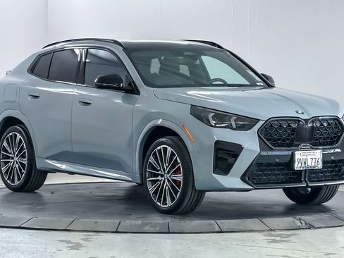 Used 2025 BMW X2 xDrive28i w/ M Sport Package AWD/4WD image 9