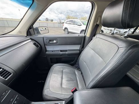 Used 2013 Ford Flex SEL image 36