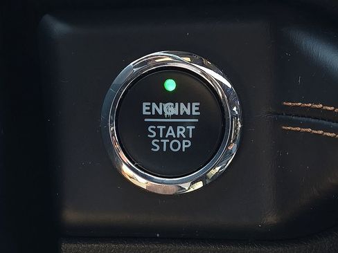 Used 2022 Ford Expedition Max Platinum RWD image 17
