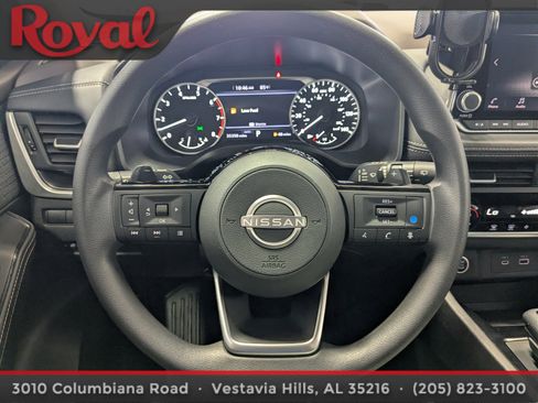 Used 2023 Nissan Rogue SV AWD/4WD image 19