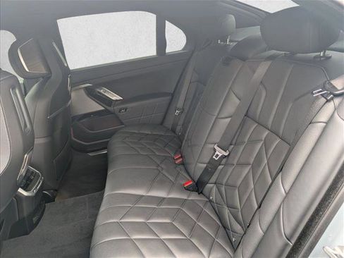 Used 2023 BMW 740i image 19