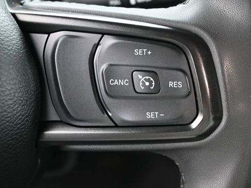 Used 2023 Jeep Wrangler Sport S image 17