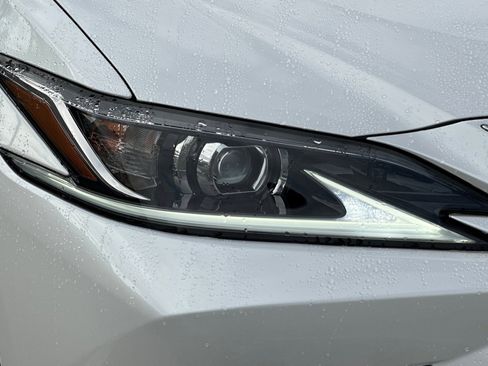 Certified 2025 Lexus ES 350 image 11