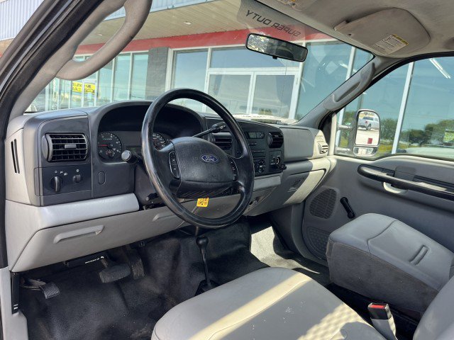 Used 2007 Ford F550 4x4 Regular Cab Super Duty image 26