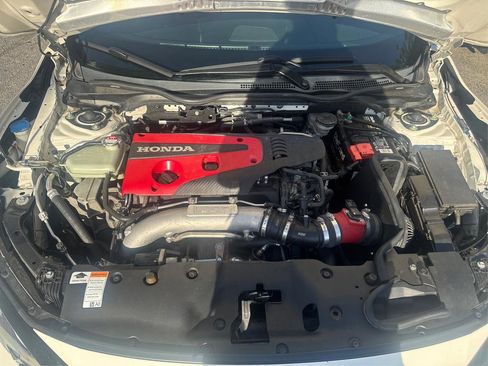 Used 2019 Honda Civic Type R image 11