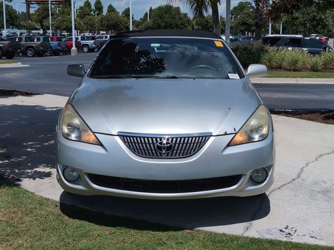 Used 2004 Toyota Solara SE FWD image 3
