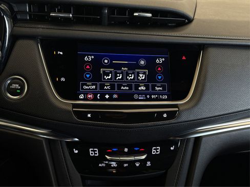 Used 2024 Cadillac XT5 Luxury FWD image 25