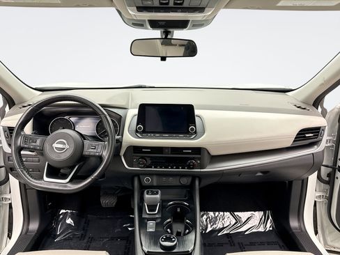 Used 2023 Nissan Rogue SV w/ SV Premium B Package image 14