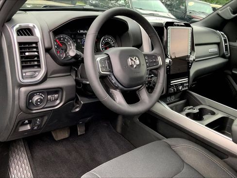 Certified 2025 RAM 1500 Big Horn AWD/4WD image 14