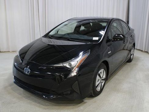Used 2017 Toyota Prius Three image 36