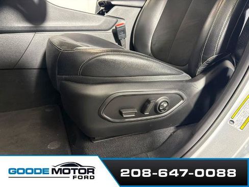 Used 2023 Jeep Grand Cherokee L Laredo AWD/4WD image 11
