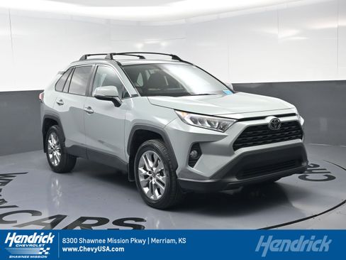 Used 2021 Toyota RAV4 XLE Premium image 1