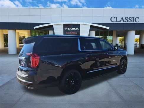 Used 2024 GMC Yukon XL Denali image 8
