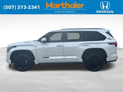 Used 2025 Toyota Sequoia Platinum AWD/4WD image 2