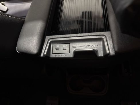 Used 2025 Toyota Sienna XSE image 44