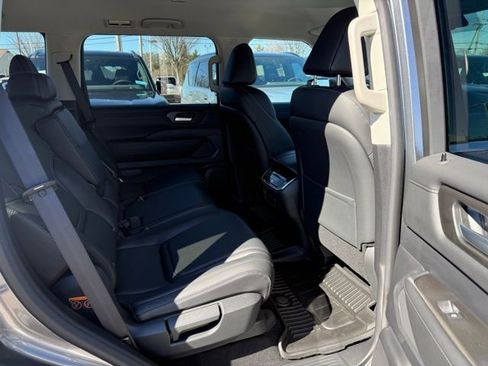 New 2026 Nissan Armada SV image 27