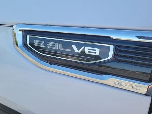 Used 2023 GMC Sierra 1500 SLT w/ SLT Premium Package AWD/4WD image 11
