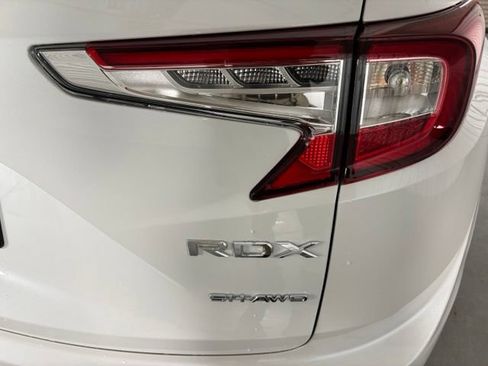 Used 2025 Acura RDX SH-AWD image 8
