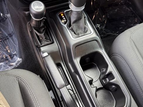 Used 2023 Jeep Wrangler Sport S image 14