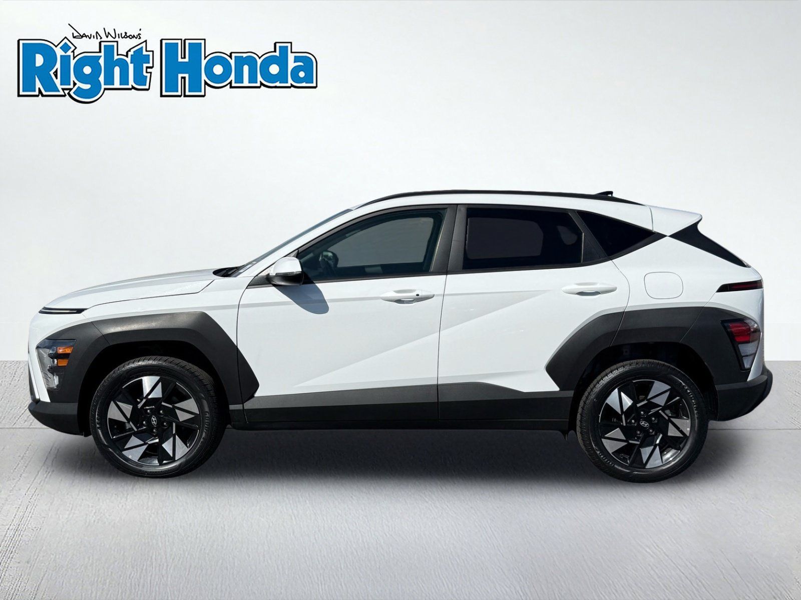Used 2025 Hyundai Kona SEL AWD/4WD image 3