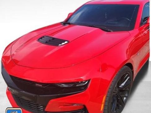 Used 2019 Chevrolet Camaro SS RWD image 1