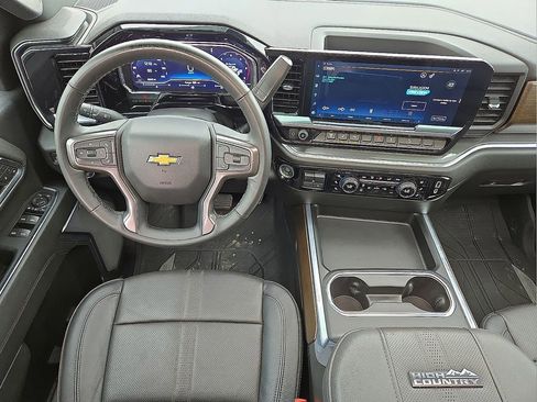 Used 2024 Chevrolet Silverado 2500 High Country w/ High Country Premium Package image 18