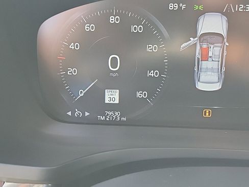 Used 2021 Volvo S60 T5 Momentum image 18