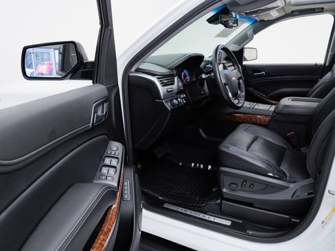 Used 2019 Chevrolet Tahoe Premier AWD/4WD image 4