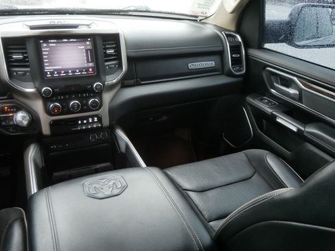 Used 2019 RAM 1500 Laramie AWD/4WD image 11