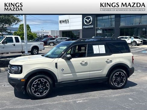 Used 2025 Ford Bronco Sport Outer Banks w/ Outer Banks Tech Package+ AWD/4WD image 1