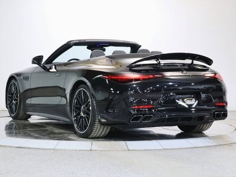 Used 2022 Mercedes-Benz SL 55 AMG 4MATIC w/ Driver Assistance Package image 3