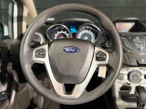 Used 2018 Ford Fiesta SE image 10