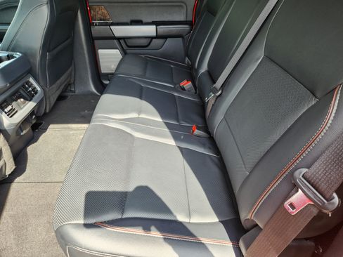 Used 2024 Ford F250 Lariat w/ Black Appearance Package image 20