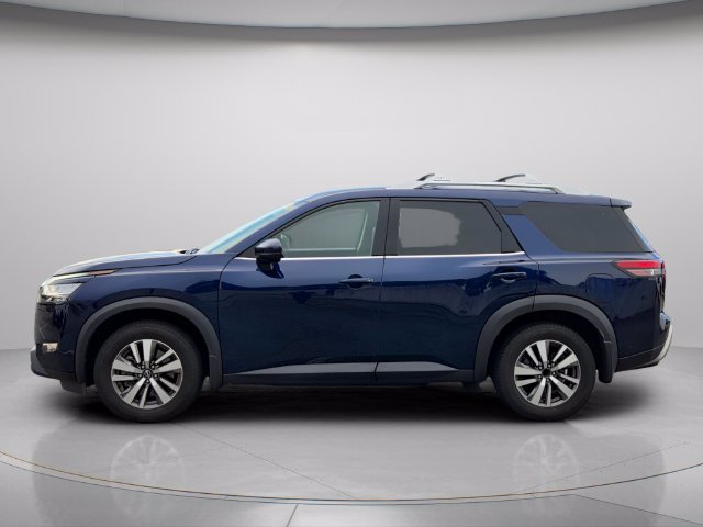 Used 2022 Nissan Pathfinder SL FWD image 3