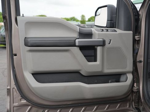 Used 2019 Ford F150 XLT AWD/4WD image 14
