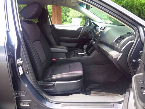 Used 2016 Subaru Outback 2.5i Premium AWD/4WD image 17