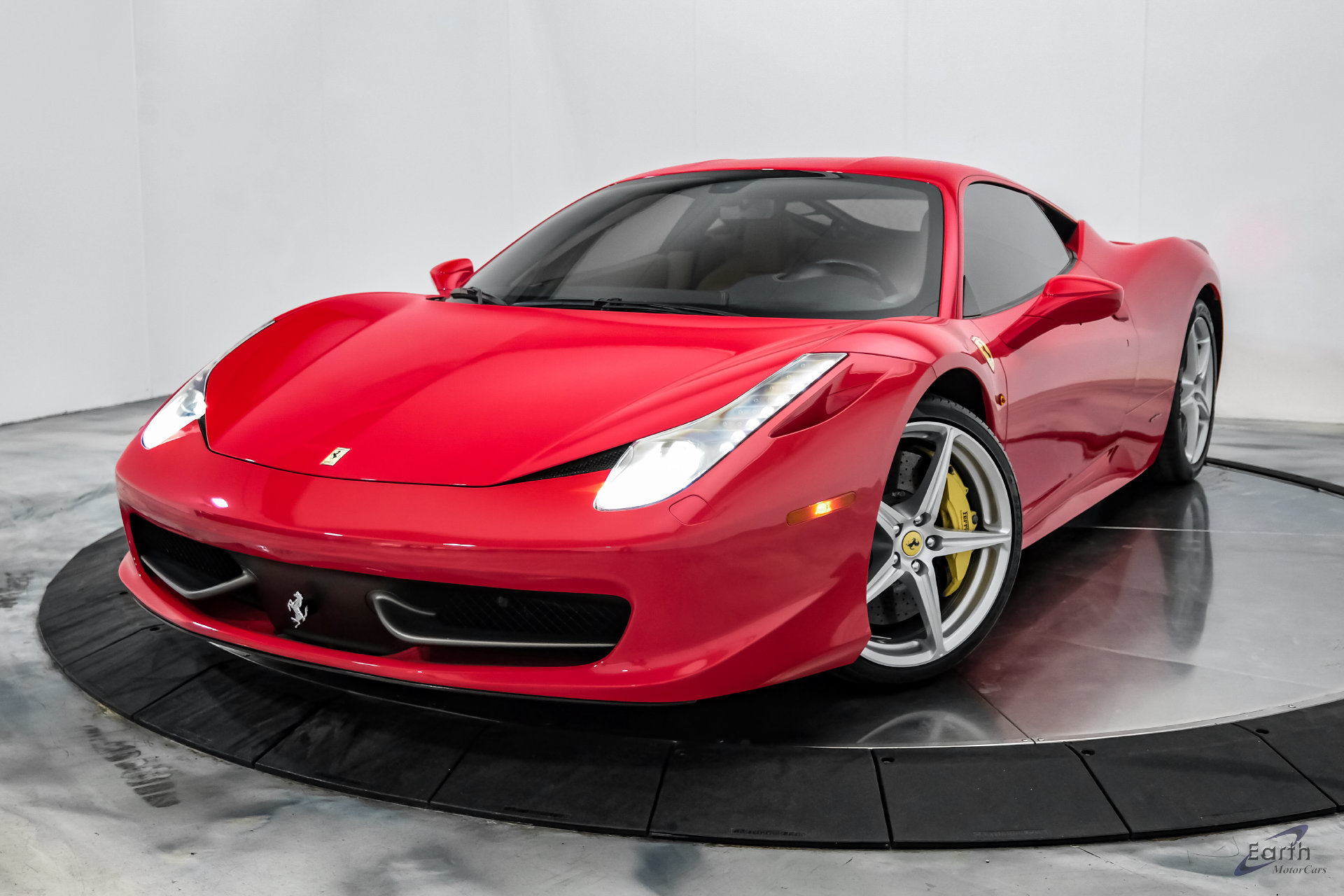 Used 2014 Ferrari 458 Italia Coupe RWD image 7