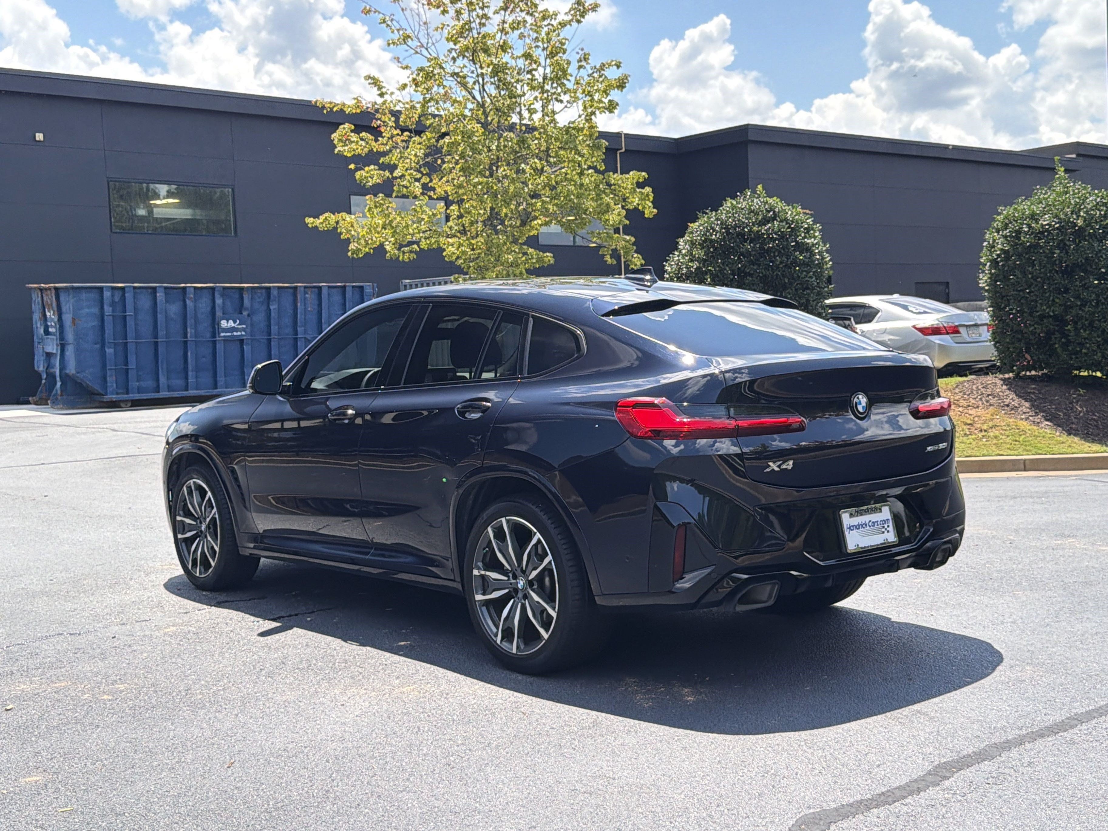 Used 2024 BMW X4 xDrive30i w/ M Sport Package AWD/4WD image 15