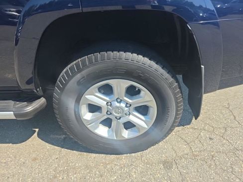 Used 2015 Toyota 4Runner SR5 Premium AWD/4WD image 19