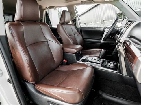 Used 2020 Toyota 4Runner Limited AWD/4WD image 17