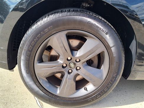 Used 2025 Land Rover Range Rover Velar Dynamic SE image 17