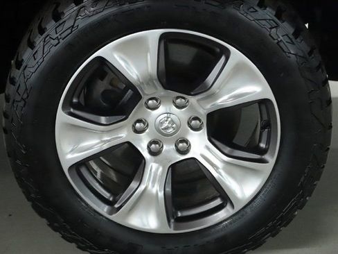 Used 2019 RAM 1500 Laramie image 13