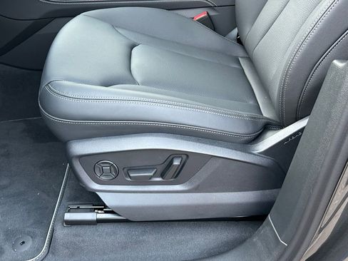 New 2026 Audi Q7 2.0T Premium AWD/4WD image 16