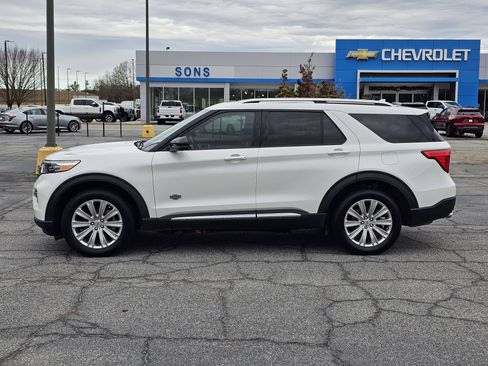 Used 2023 Ford Explorer King Ranch w/ Technology Package image 15