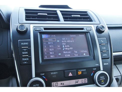 Used 2012 Toyota Camry XLE image 26