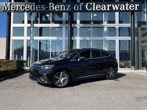 New 2026 Mercedes-Benz EQE 320 4MATIC SUV image 1